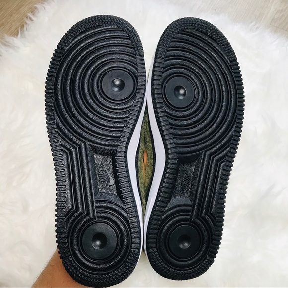 😎Nike Air Force 1 Faux Shearling - Picture 3 of 6